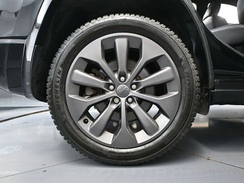 Used 2020 Jeep Cherokee High Altitude AWD/4WD image 14