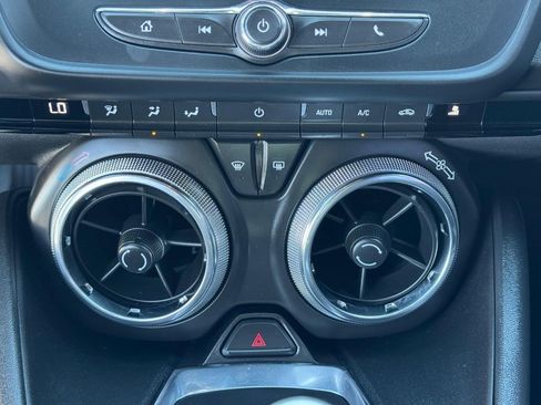 Used 2021 Chevrolet Camaro LT w/ RS Package image 17