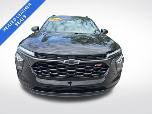 Used 2024 Chevrolet Trax RS w/ Sunroof Package FWD image 9