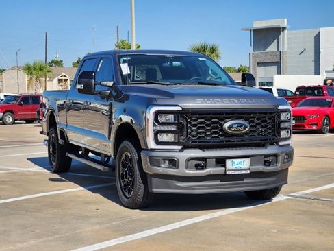 New 2026 Ford F250 Lariat w/ Black Appearance Package AWD/4WD image 2