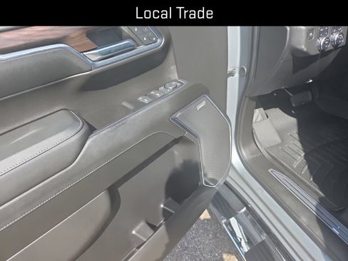 Used 2024 GMC Sierra 1500 SLT w/ SLT Premium Plus Package AWD/4WD image 9