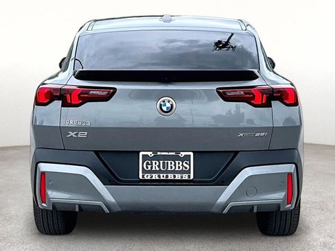 Used 2025 BMW X2 xDrive28i w/ Premium Package AWD/4WD image 5
