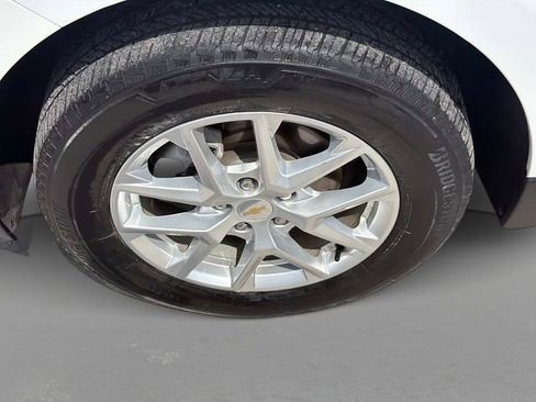 Used 2022 Chevrolet Equinox LT AWD/4WD image 11