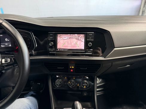 Used 2019 Volkswagen Jetta R-Line FWD image 12