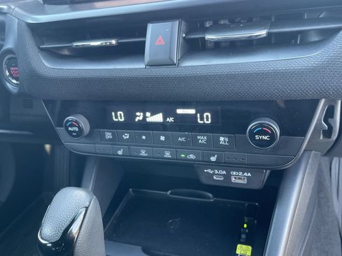 Certified 2026 Subaru Outback Premium w/ Premium/Limited Package 2 AWD/4WD image 28