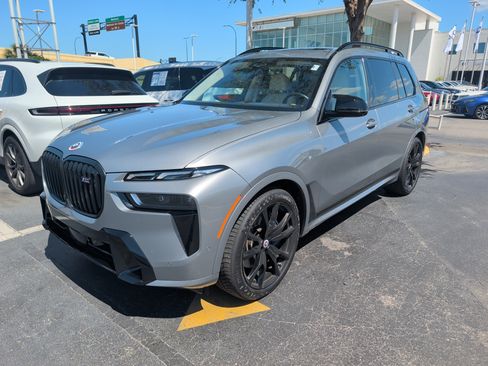Used 2023 BMW X7 M60i w/ Executive Package AWD/4WD image 3