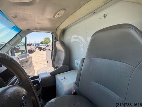 Used 2008 Ford E-350 and Econoline 350 Super Duty image 19