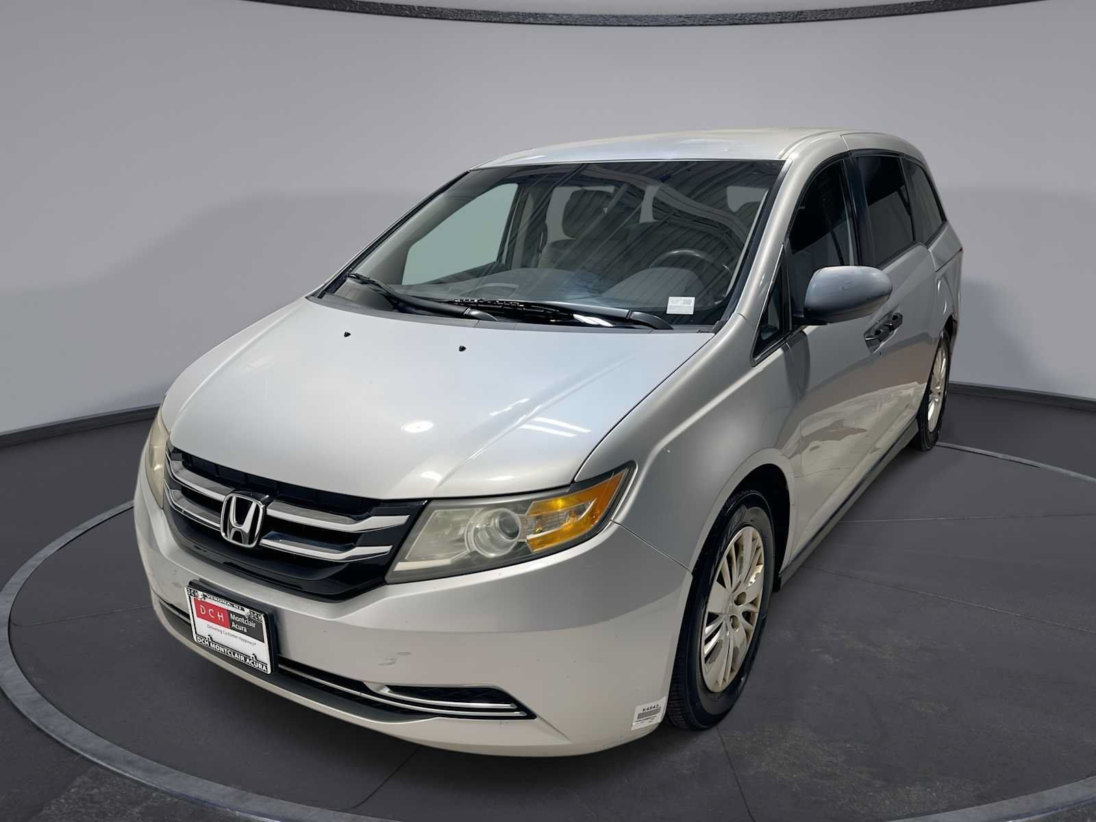 Used 2014 Honda Odyssey LX image 1