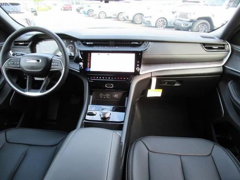New 2026 Jeep Grand Cherokee Limited AWD/4WD image 11