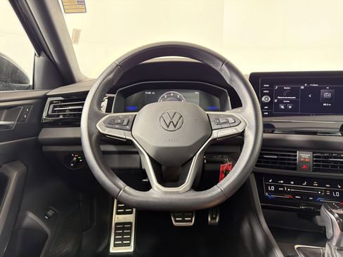 Used 2025 Volkswagen Jetta Sport FWD image 22
