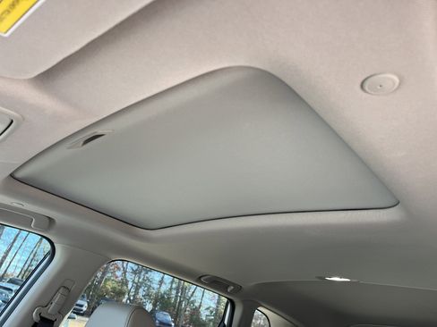 Used 2023 Honda CR-V EX-L image 18