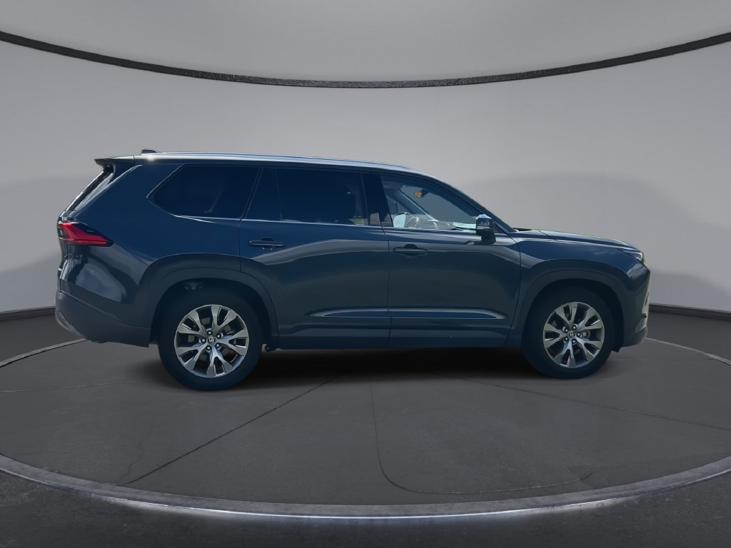 Certified 2024 Toyota Grand Highlander FWD image 9