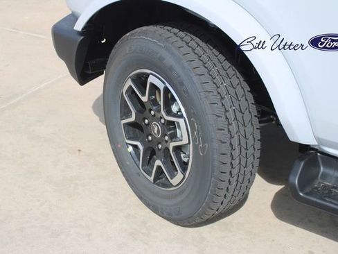 New 2026 Ford Bronco Outer Banks image 5