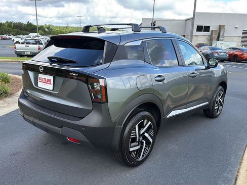 New 2026 Nissan Kicks SV w/ Cold Weather Package FWD image 6