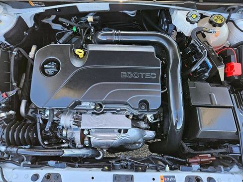 Used 2024 Chevrolet Malibu LT FWD image 26