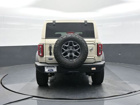 New 2025 Ford Bronco Badlands image 5