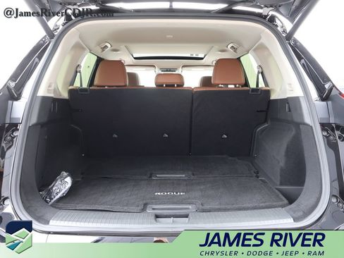Used 2026 Nissan Rogue Platinum w/ Platinum Premium Package AWD/4WD image 14