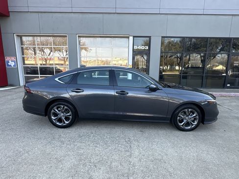 Used 2023 Honda Accord EX image 15