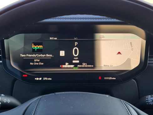 New 2025 Land Rover Range Rover Autobiography image 13