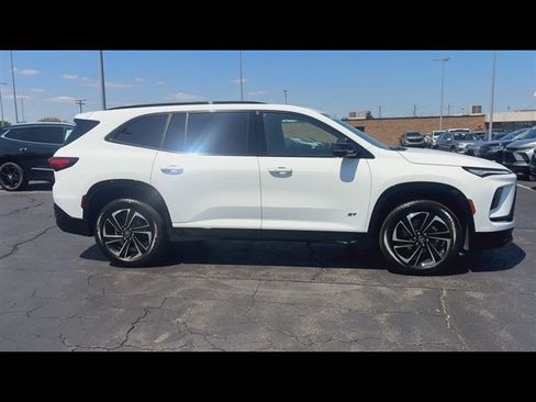 Used 2026 Buick Enclave Sport Touring w/ Power Package AWD/4WD image 9