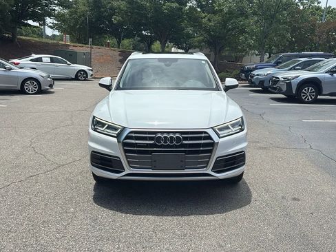 Used 2018 Audi Q5 2.0T Premium Plus w/ Premium Plus Package AWD/4WD image 2