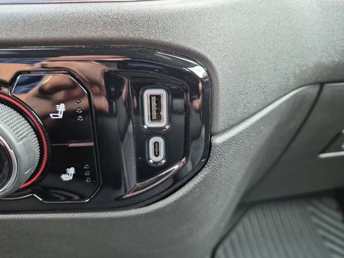 Used 2024 Chevrolet Silverado 1500 LT image 20