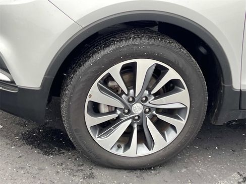 Certified 2022 Buick Encore Preferred w/ Safety Package image 9