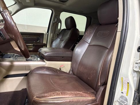 Used 2017 RAM 3500 Laramie Longhorn image 15