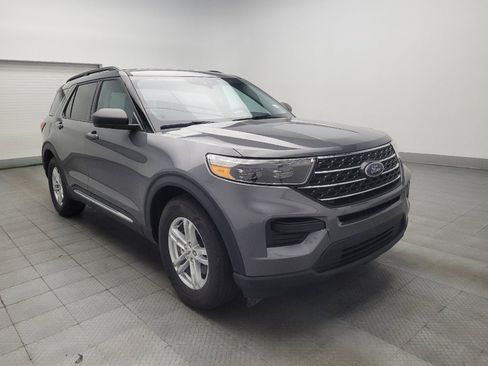 Used 2022 Ford Explorer XLT image 13