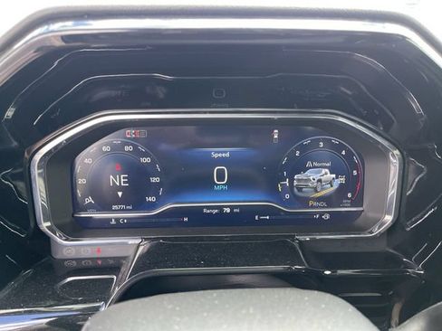 Used 2024 Chevrolet Silverado 2500 LTZ AWD/4WD image 15