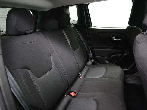 Used 2023 Jeep Renegade Latitude AWD/4WD image 25