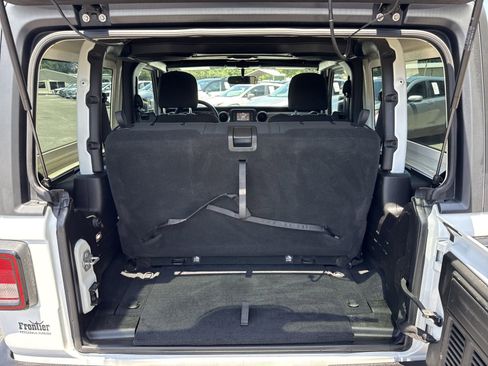 Used 2019 Jeep Wrangler Sport AWD/4WD image 26
