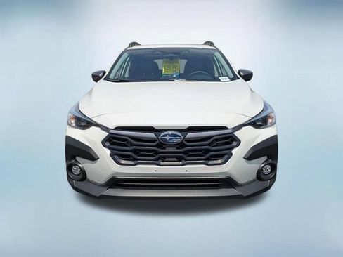 Used 2024 Subaru Crosstrek 2.0i Premium AWD/4WD image 3