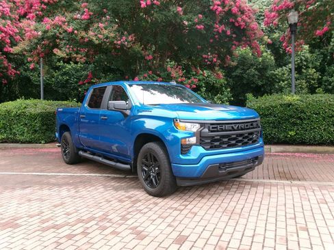 Used 2023 Chevrolet Silverado 1500 Custom w/ Rally Edition AWD/4WD image 3