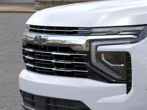 New 2026 Chevrolet Suburban LT w/ Comfort Package AWD/4WD image 13