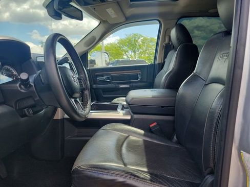 Used 2015 RAM 2500 Laramie w/ Convenience Group AWD/4WD image 27