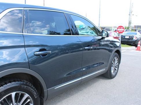 Used 2023 Lincoln Nautilus AWD w/ Premium Package image 46