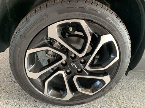 New 2026 Chevrolet Trax RS w/ Sunroof Package FWD image 36