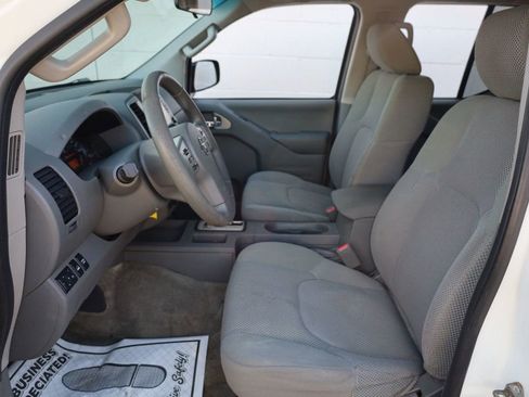 Used 2017 Nissan Frontier SV image 14