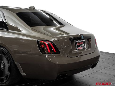 Used 2025 Rolls-Royce Ghost AWD/4WD image 18