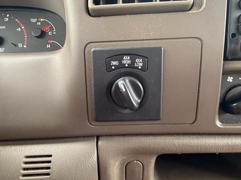 Used 2002 Ford F350 Lariat AWD/4WD image 41