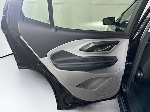 Used 2024 GMC Terrain SLE image 24