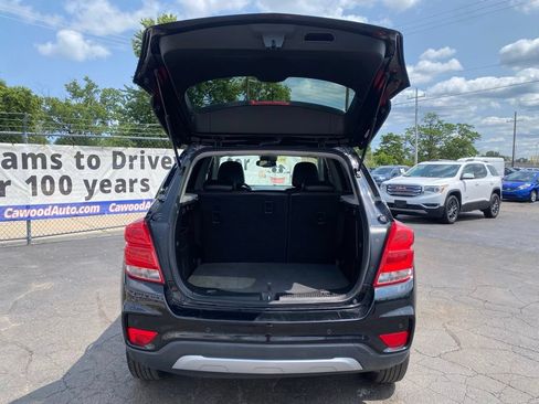 Used 2017 Chevrolet Trax LT w/ Driver Confidence Package AWD/4WD image 4