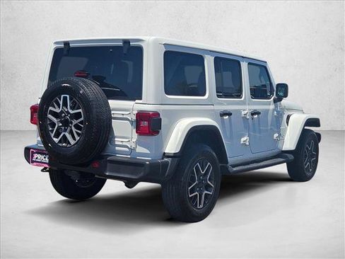 Used 2024 Jeep Wrangler Unlimited Sahara w/ Technology Group AWD/4WD image 5
