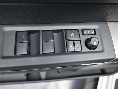 Used 2022 Toyota Tundra Limited image 17