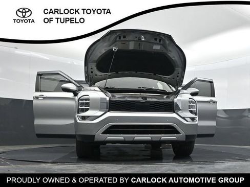 Used 2024 Mitsubishi Outlander SE image 42