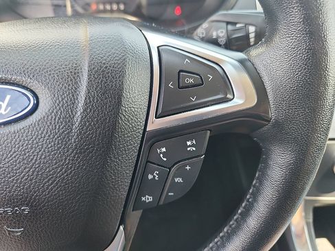 Used 2022 Ford Edge Titanium AWD/4WD image 22