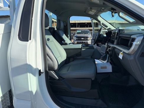 New 2026 Ford F250 XL w/ XL Chrome Package image 23
