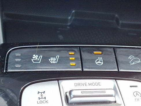 Used 2023 Hyundai Tucson Limited image 40