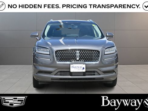 Used 2022 Lincoln Nautilus Reserve w/ Monochromatic Package FWD image 2